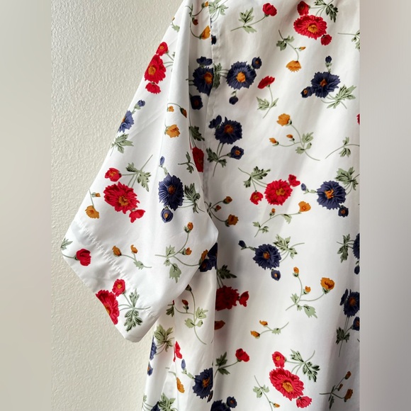 Adorable flower print TShirt Buttondown Blouse - Picture 3 of 6